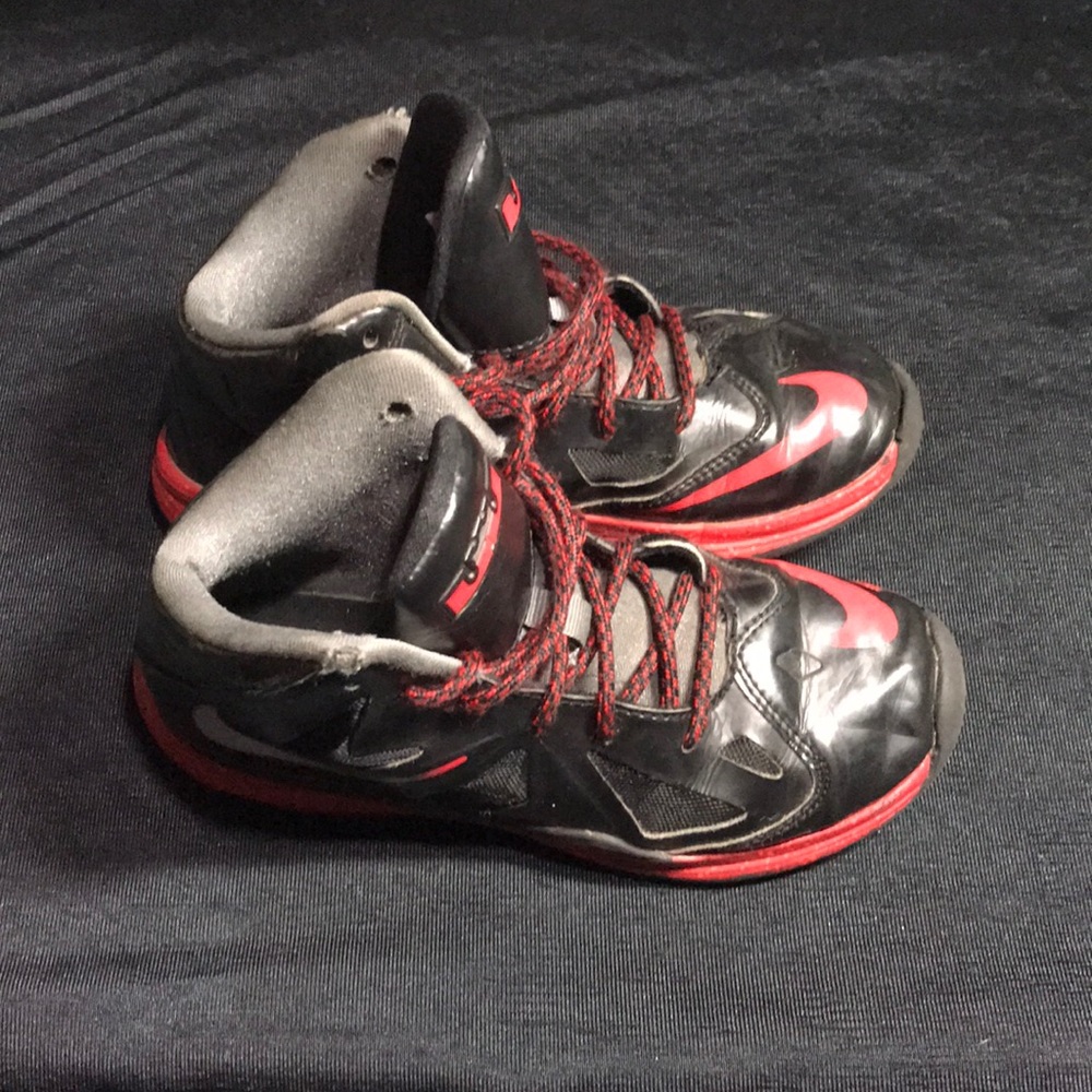 Nike Lebron X Kids sz 1 Y Bred Playground Beaters - Picture 4 of 7